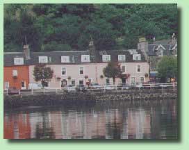 tobermory hotel from the tobermory bay waterfront